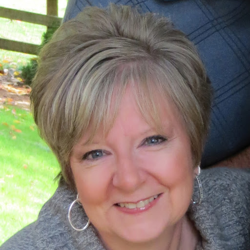 Lori Anderson Photo 16