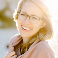 Laura Schmid Photo 16