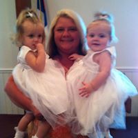 Shannon Burns Photo 20