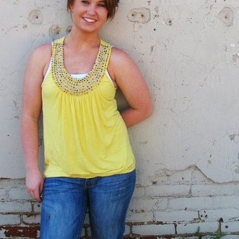 Molly Reynolds Photo 48