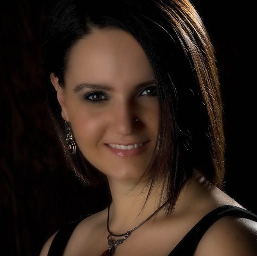 Laura Beck Photo 29