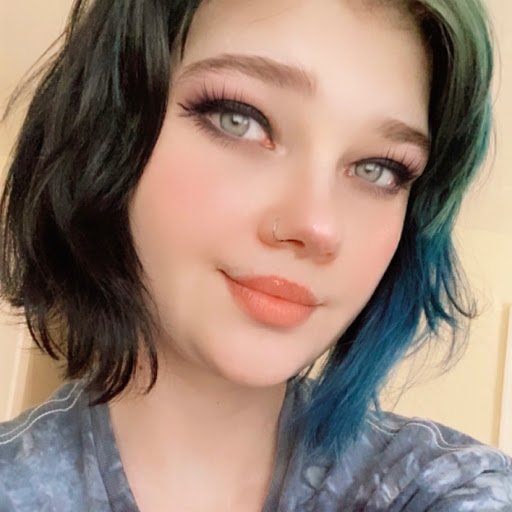 Kat Valentine Photo 20