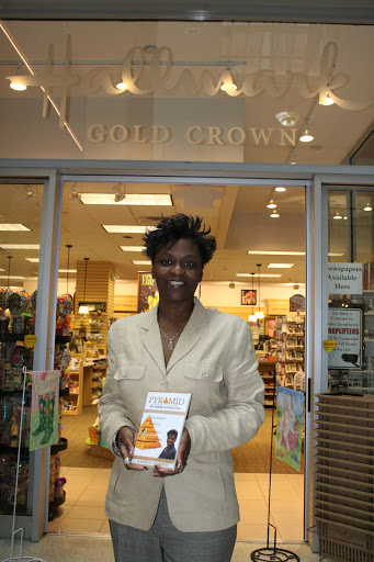 Patricia Robinson Photo 35