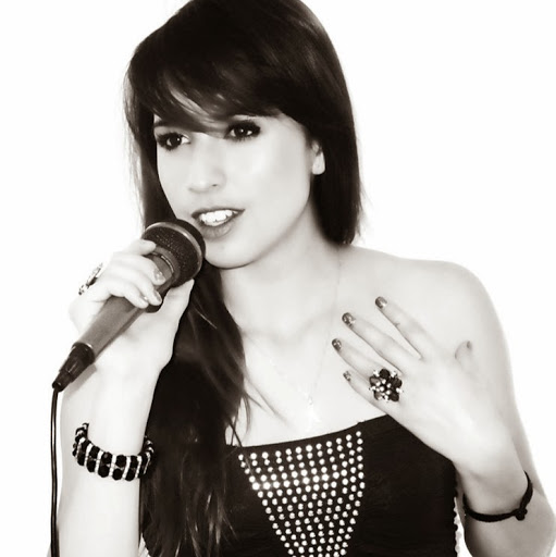 Alejandra Solis Photo 21