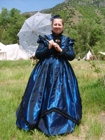 Billie Edwards Photo 7