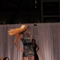 Brianna Lowe Photo 31