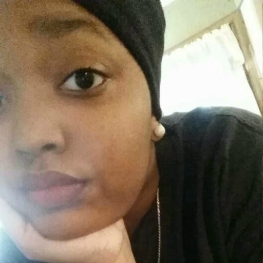 Lauryn Moore Photo 14