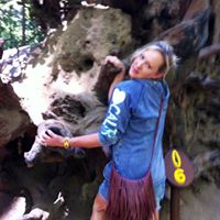 Shellie Reynolds Photo 11