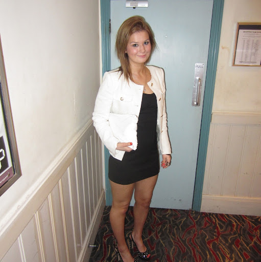Beth Vickers Photo 30