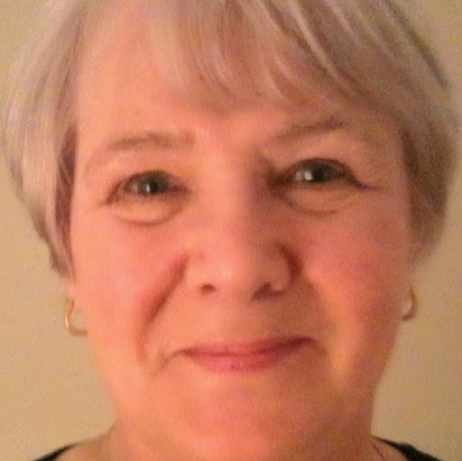 Christine Armstrong Photo 31