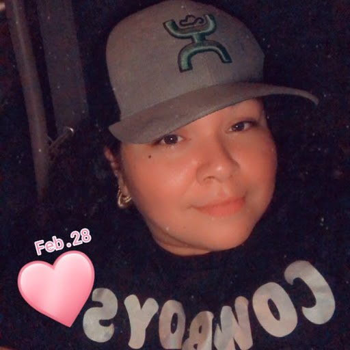Christina Flores Photo 26