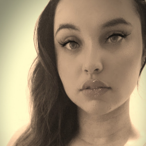 Roberta Torres Photo 42