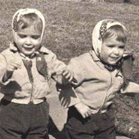 Linda Pickering Photo 36