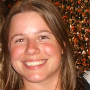 Amy Ely Photo 27
