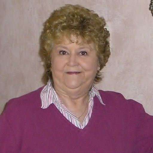 Barbara Hoff Photo 15