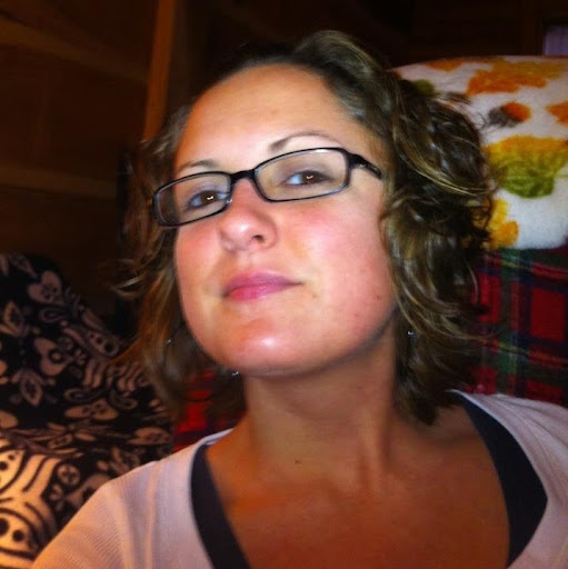 Sarah Lutz Photo 6