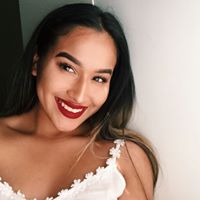 Elizabeth Reyna Photo 15
