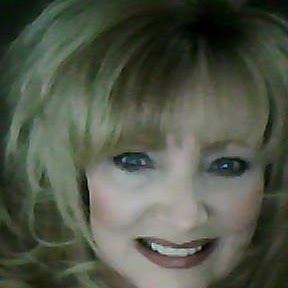 Laura Landy Photo 5