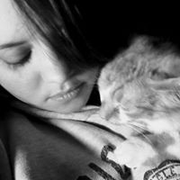 Sara Strange Photo 13
