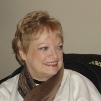 Deana Robinson Photo 5