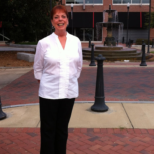 Debbie Meadows Photo 12