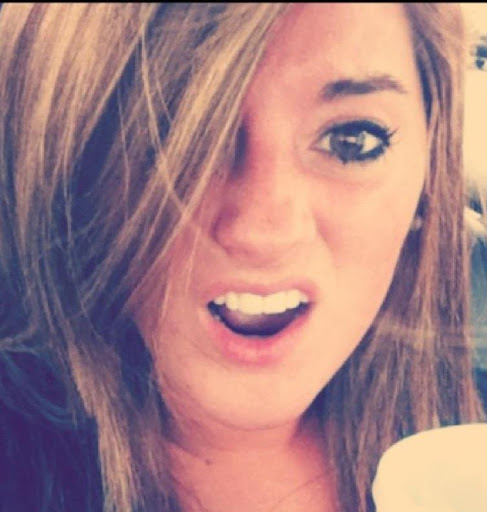 Leah Jones Photo 19