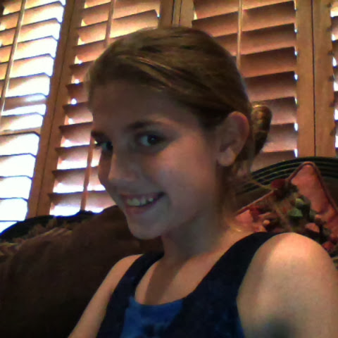 Anna Foster Photo 30