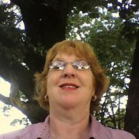 Elizabeth Irvin Photo 36