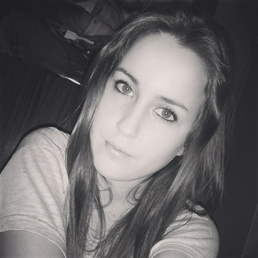 Carla Alvarez Photo 7