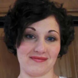 Heather Arnold Photo 19