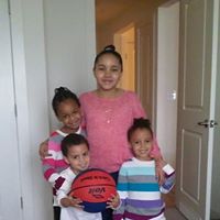 Laura Vandyke Photo 5