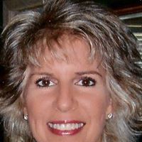 Linda Strong Photo 11