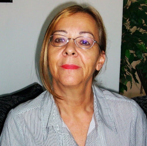 Marianne Warren Photo 11