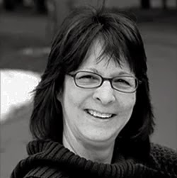 Rhonda Davis Photo 29