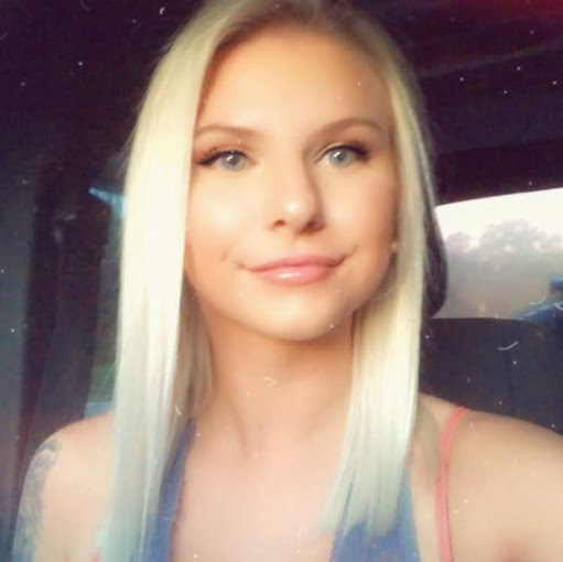 Danielle Coker Photo 19