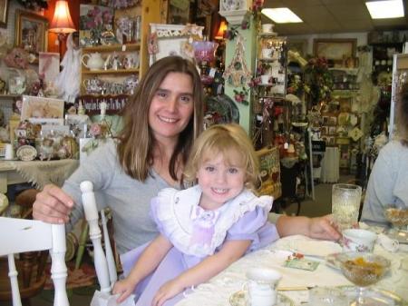Julie Holland Photo 35