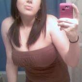Hannah Delong Photo 14