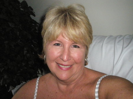 Sandra Stone Photo 24