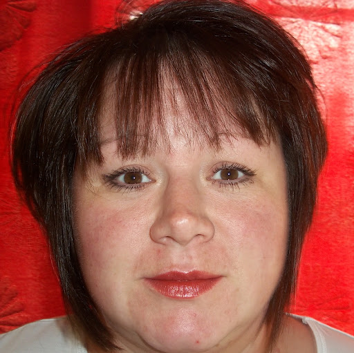 Becky Robins Photo 6