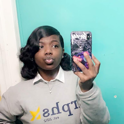 Simone Jones Photo 37