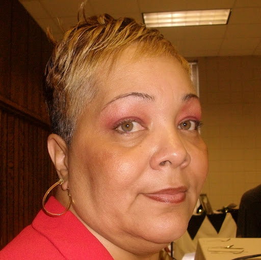 Robin Dyer Photo 26