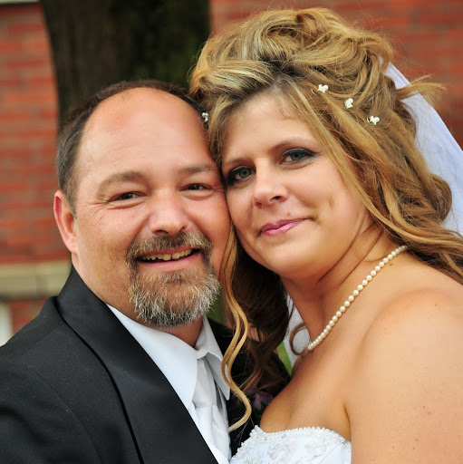 Julie Schroeder Photo 30