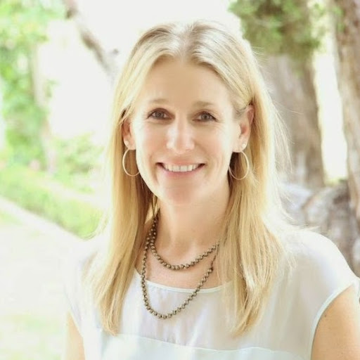 Julie Gardner Photo 38