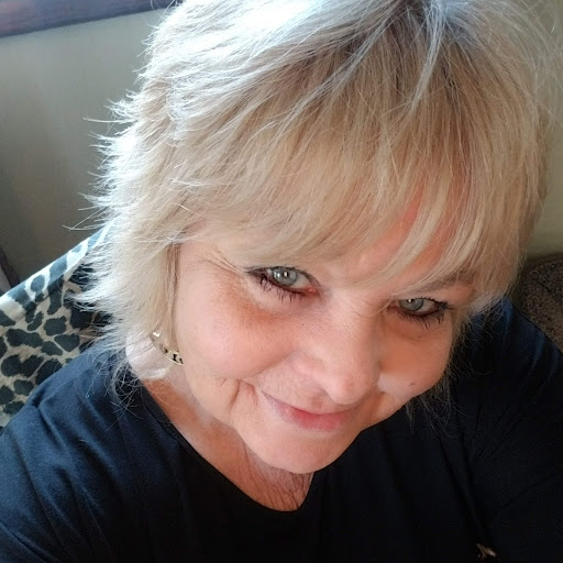 Donna Schneider Photo 35