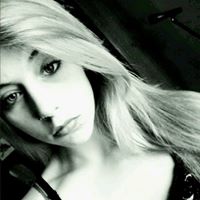 Laura Sullivan Photo 36