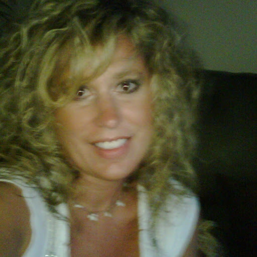 Lisa Dillon Photo 8