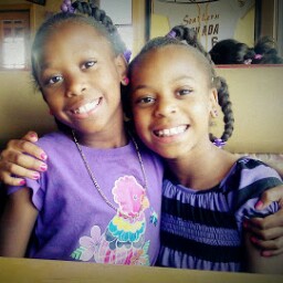 Zandria Brooks Photo 3