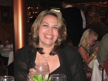 Laura Scott Photo 43