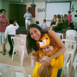 Janet Robles Photo 17