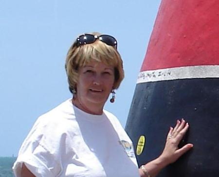 Linda Robinson Photo 16